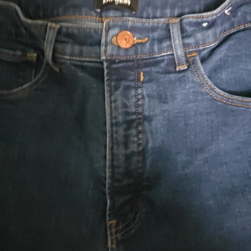 Express High Rise Mom Jeans - Picture 3 of 6